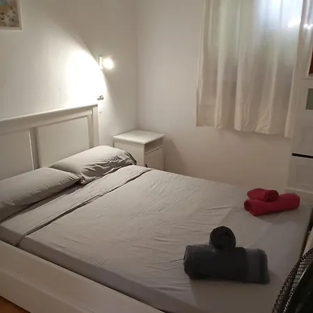 Hermoso En Solisla , Arenal Den Castell, Licencia Apm-1946 *